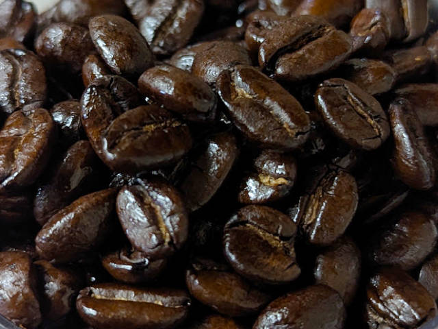 delicious roasted coffee beans, nice and oily
